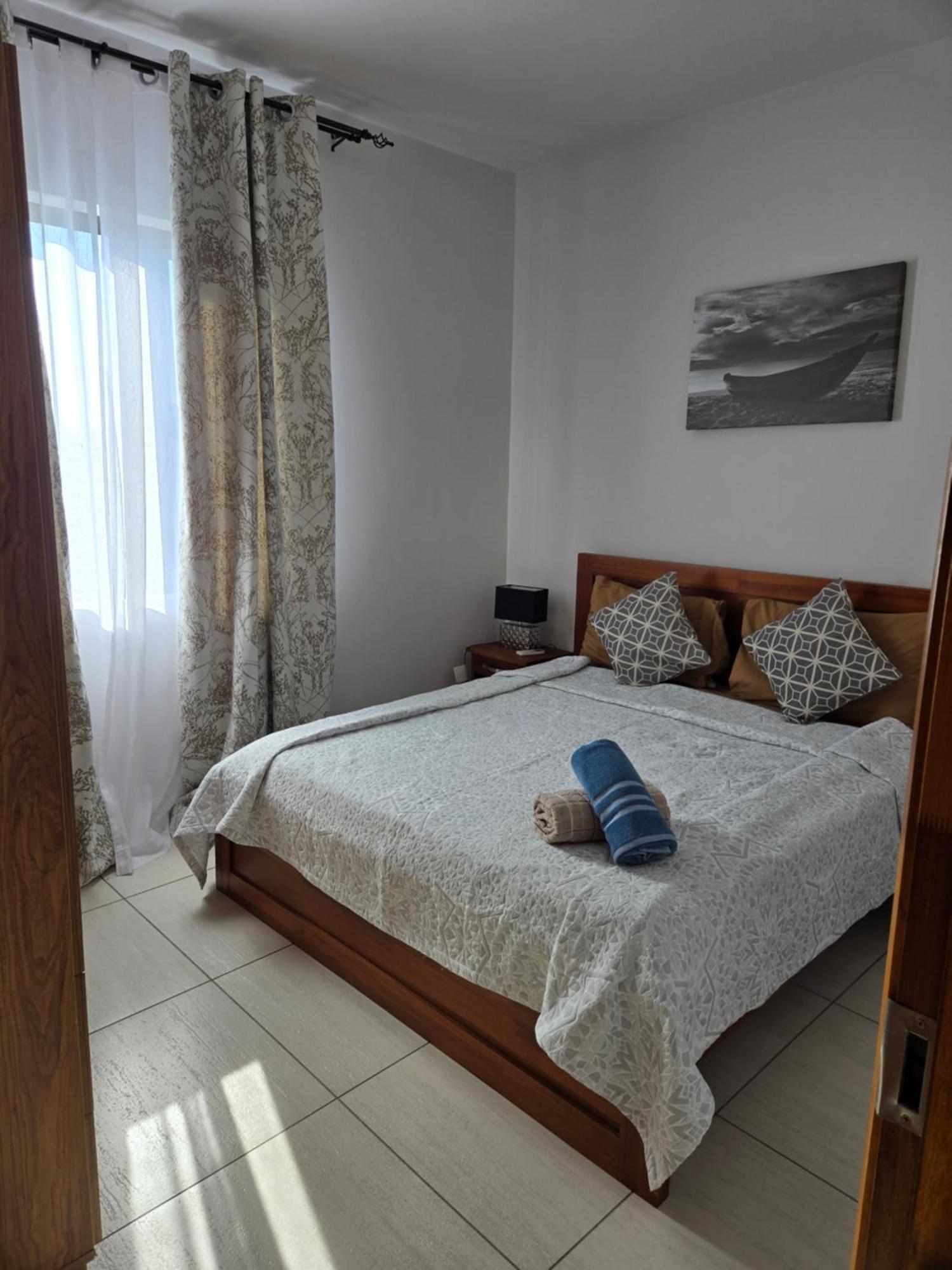 Modern And Cosy Condo: Westwood Apartments Flic-en-Flacq 外观 照片